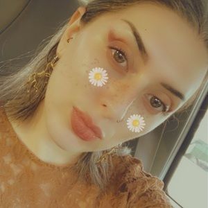 Meet your Posher, Cristina